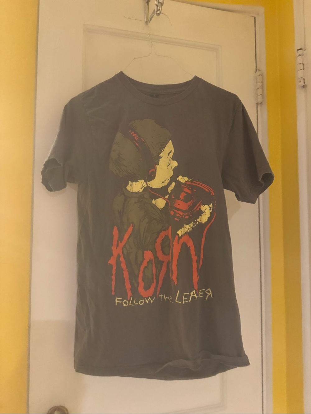 Korn 'Follow the Leader' Graphic Band Tee - Olive with Red Print
